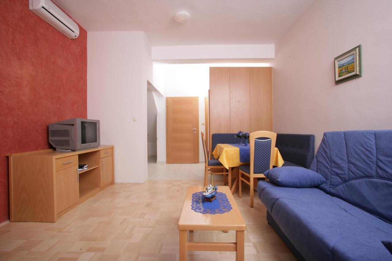 Apartments Villa Adriatica Biograd Na Moru Exterior foto