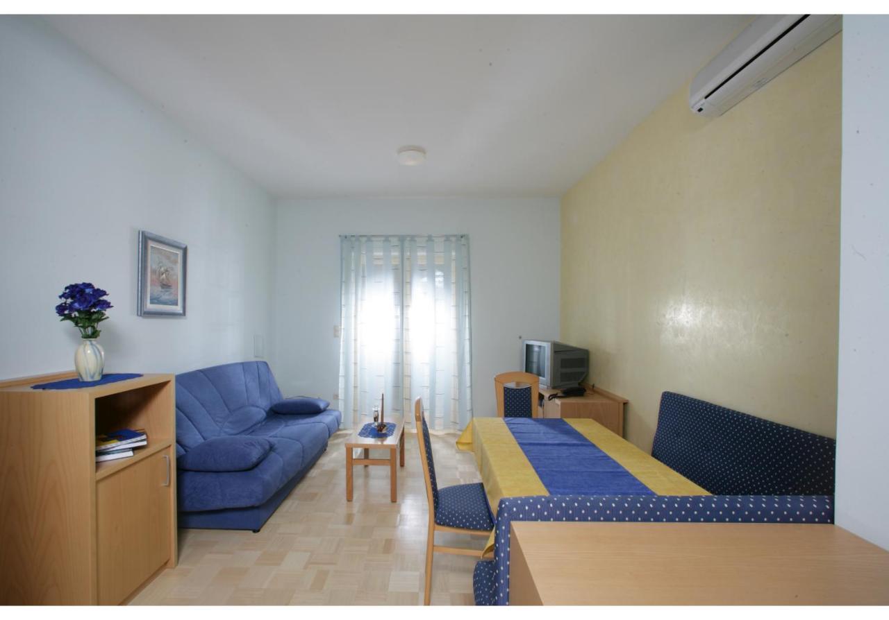 Apartments Villa Adriatica Biograd Na Moru Exterior foto