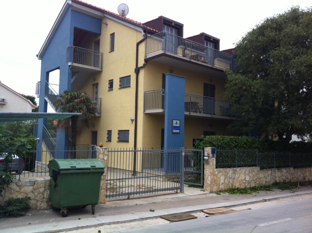 Apartments Villa Adriatica Biograd Na Moru Exterior foto
