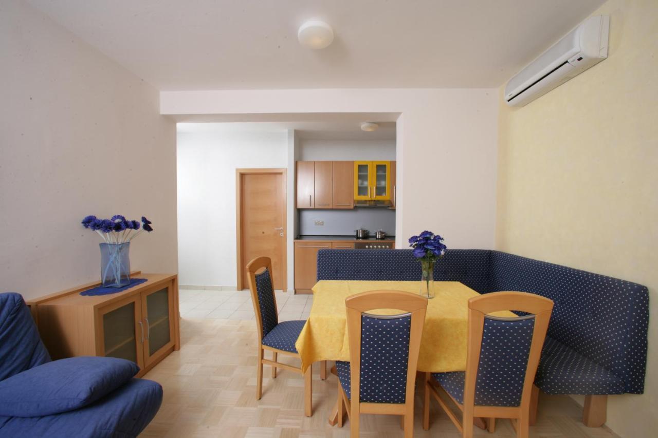 Apartments Villa Adriatica Biograd Na Moru Exterior foto