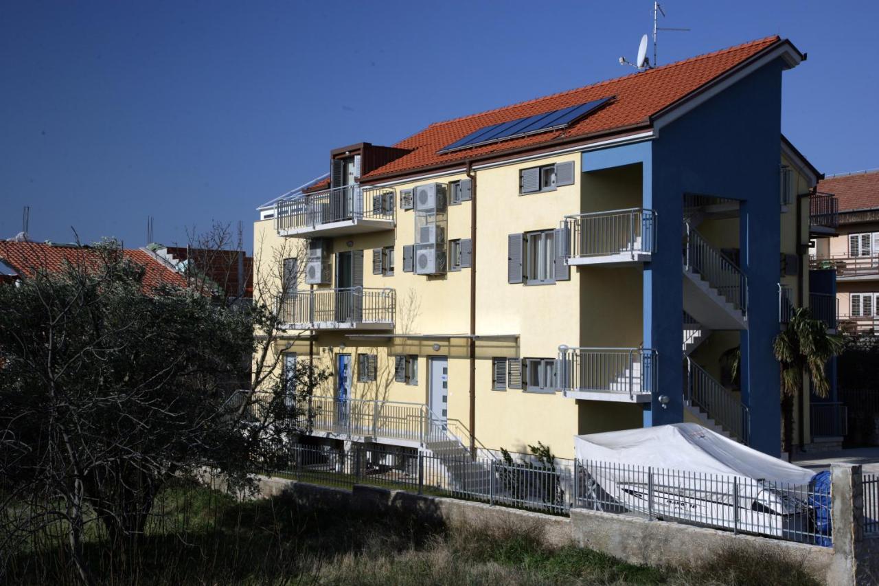 Apartments Villa Adriatica Biograd Na Moru Exterior foto
