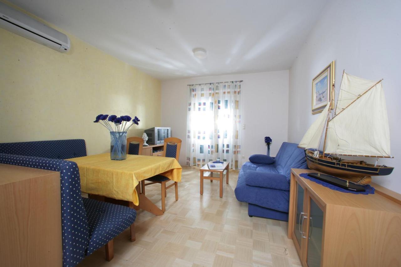 Apartments Villa Adriatica Biograd Na Moru Exterior foto
