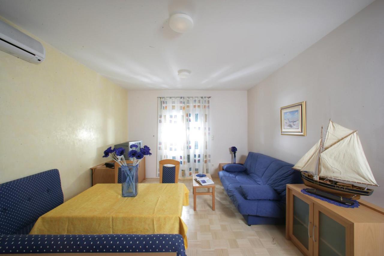 Apartments Villa Adriatica Biograd Na Moru Exterior foto