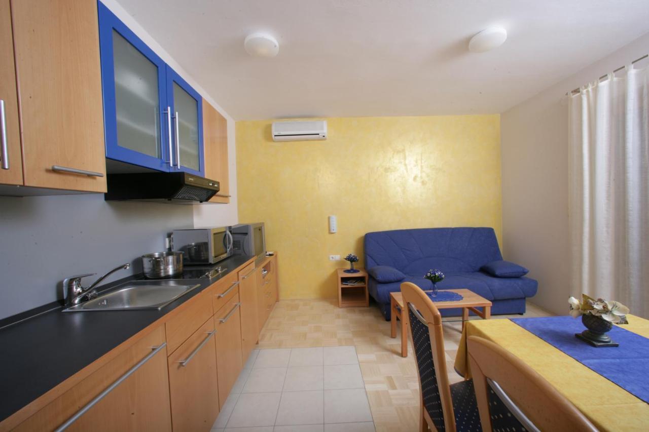 Apartments Villa Adriatica Biograd Na Moru Exterior foto