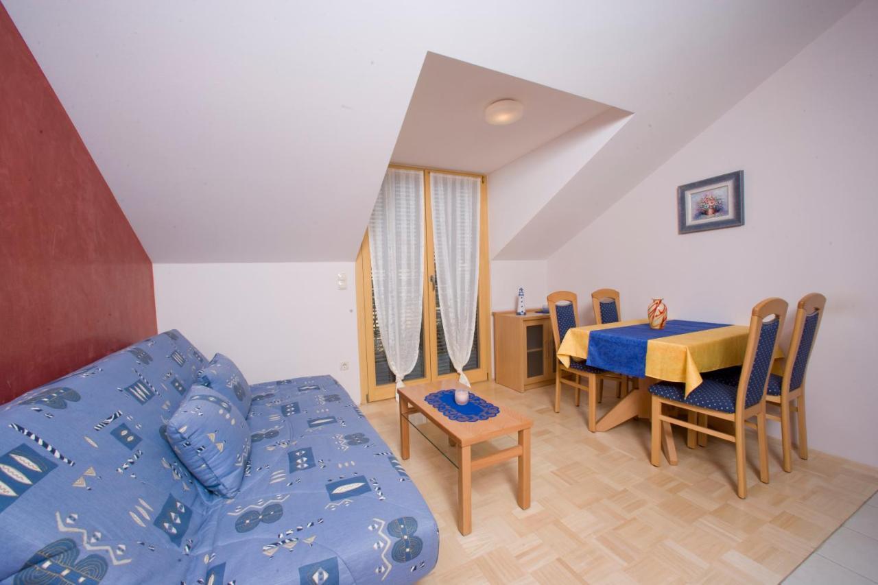Apartments Villa Adriatica Biograd Na Moru Exterior foto